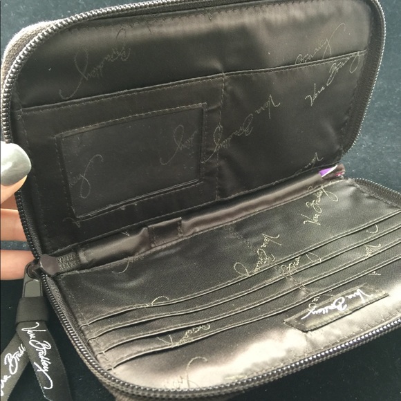 Vera Bradley zip around quilted wallet - Picture 6 of 8